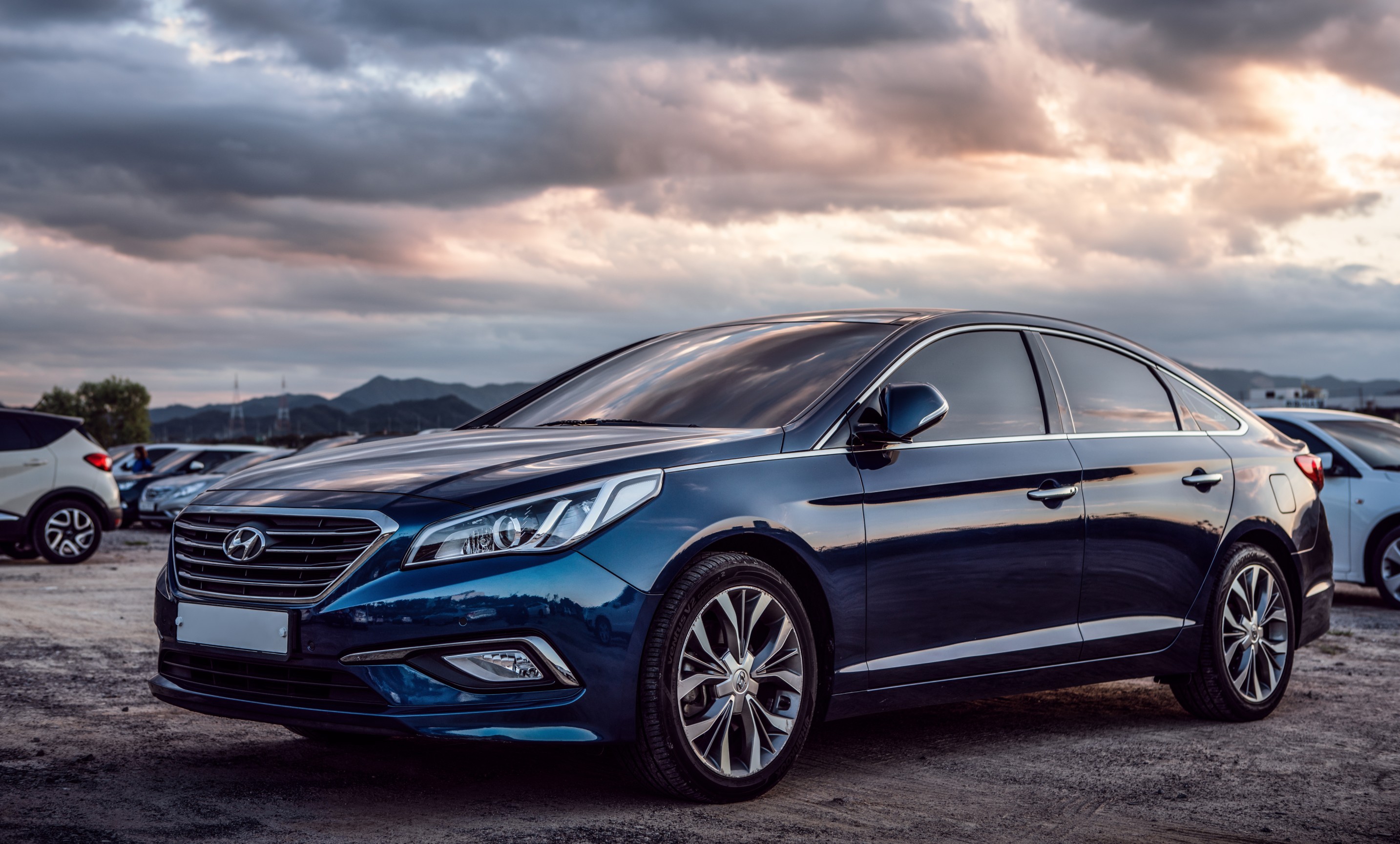 Used Hyundai auto parts hero image